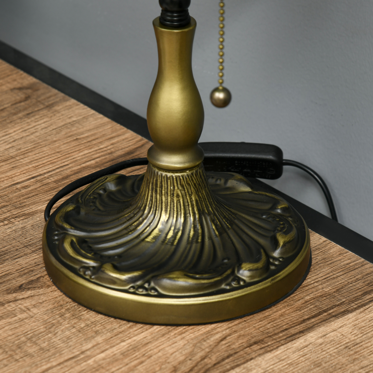 Emerald Vale Tiffany Lamp