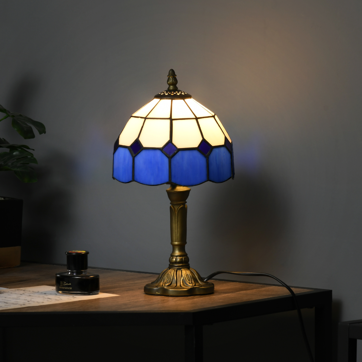 Cadenza Desk Lamp